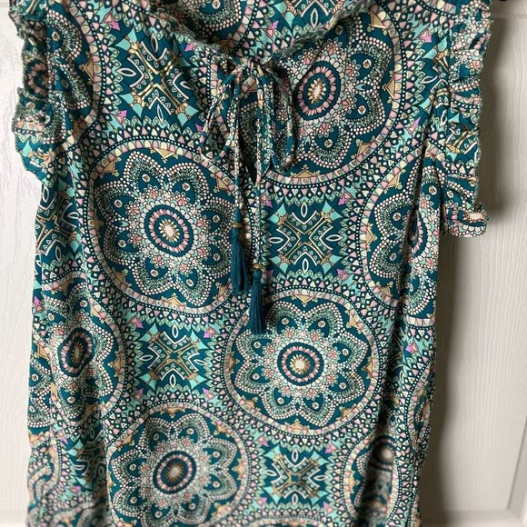 Teal Medallion Ruffle Tie-Neck Sleeveless top - Picture 2 of 4